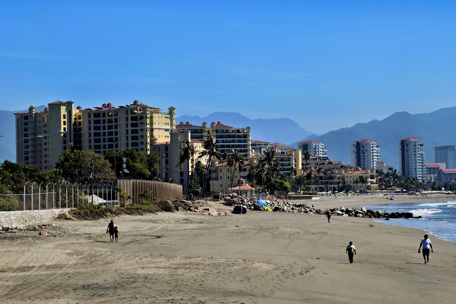Acapulco Is Rebuilding — But Is It Rebuilding Right? What No Contractor Is Telling You About Hurricane Protection