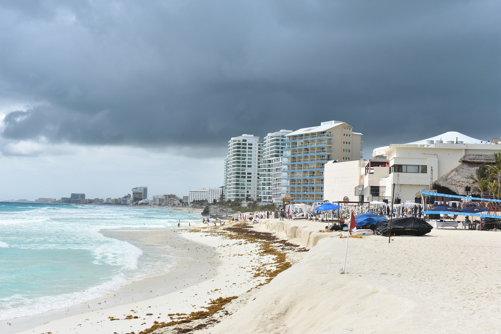 ¿Cuánto cuesta proteger una propiedad contra huracanes en Riviera Maya?