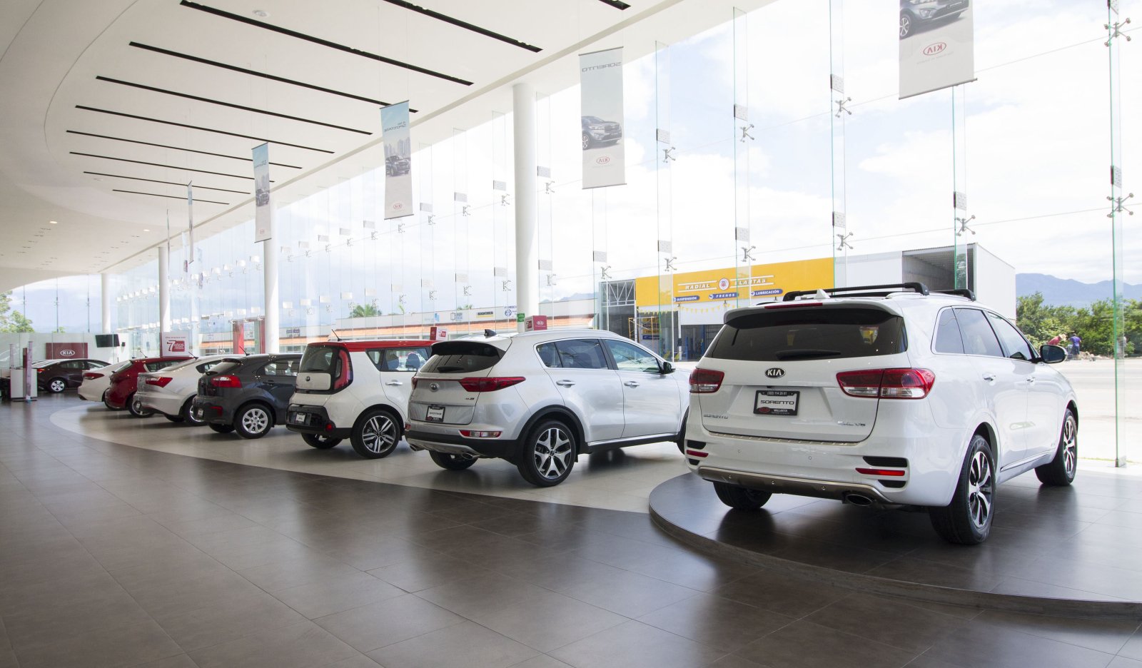 How much does it cost NOT to protect a car dealership against hurricanes in Cancún and Puerto Vallarta?