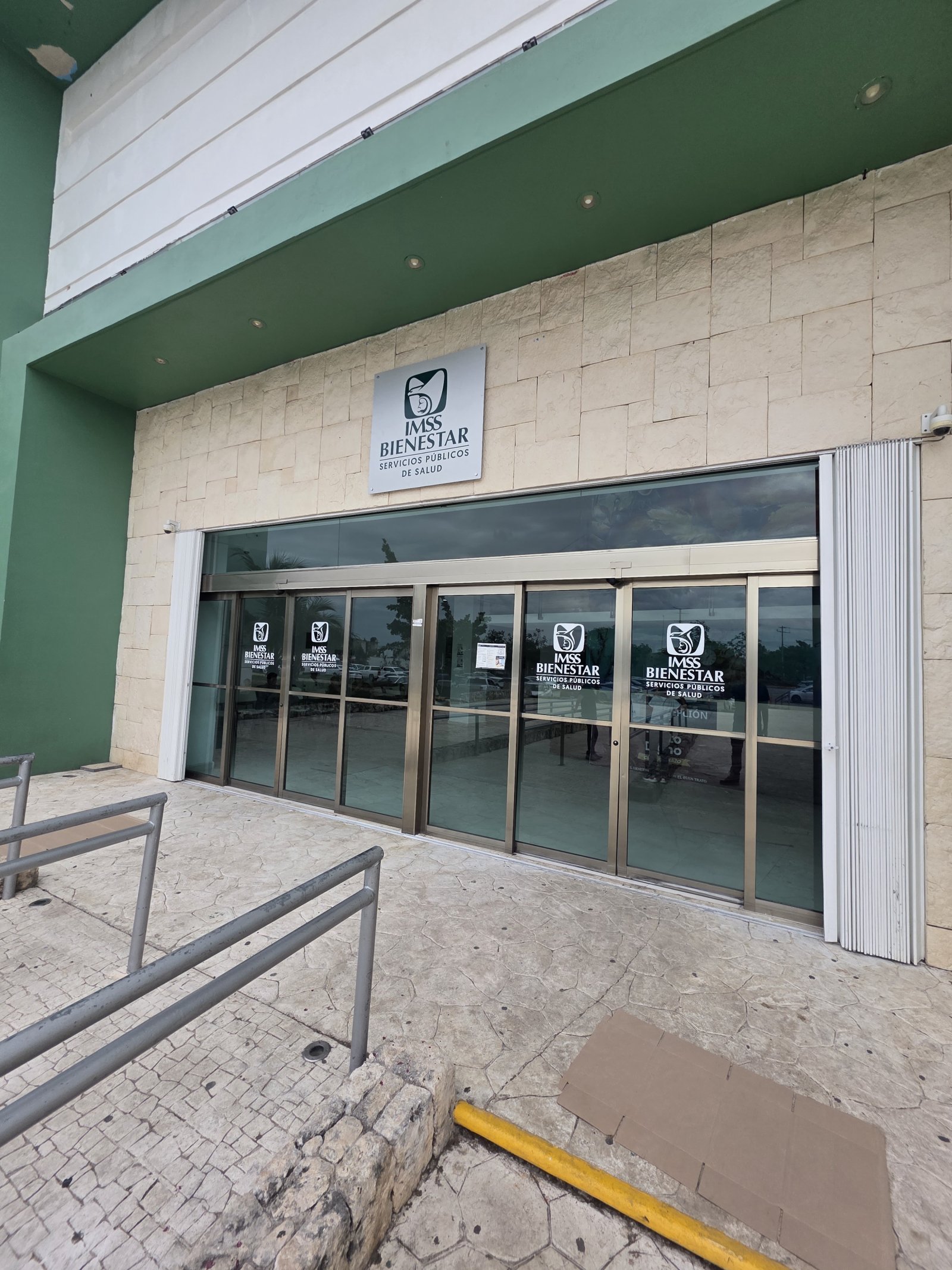 Full Envelope Protection para hospitales: proteger solo el vidrio no basta en Cancún y Puerto Vallarta