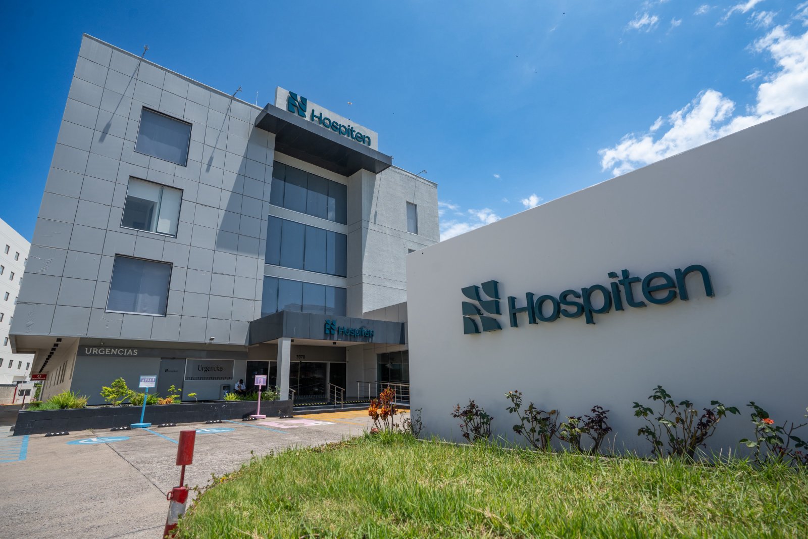 Protección contra huracanes para hospitales en Cancún y Puerto Vallarta: cuando la continuidad clínica no puede fallar
