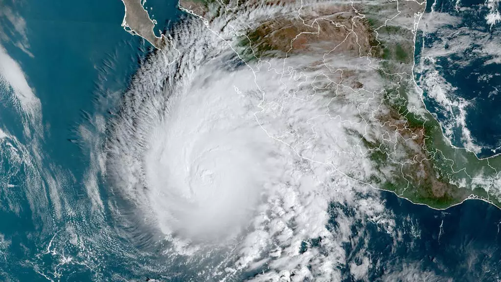 What Hurricane Odile Taught Los Cabos About Protecting Glass Doors and Windows