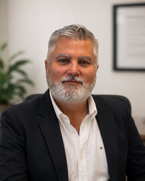 Fernando Loría — Director General · Hurricane Solution
