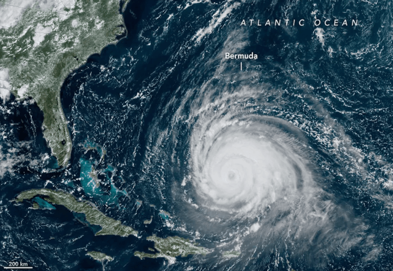 El huracán Lee rompe récord de energía ciclónica